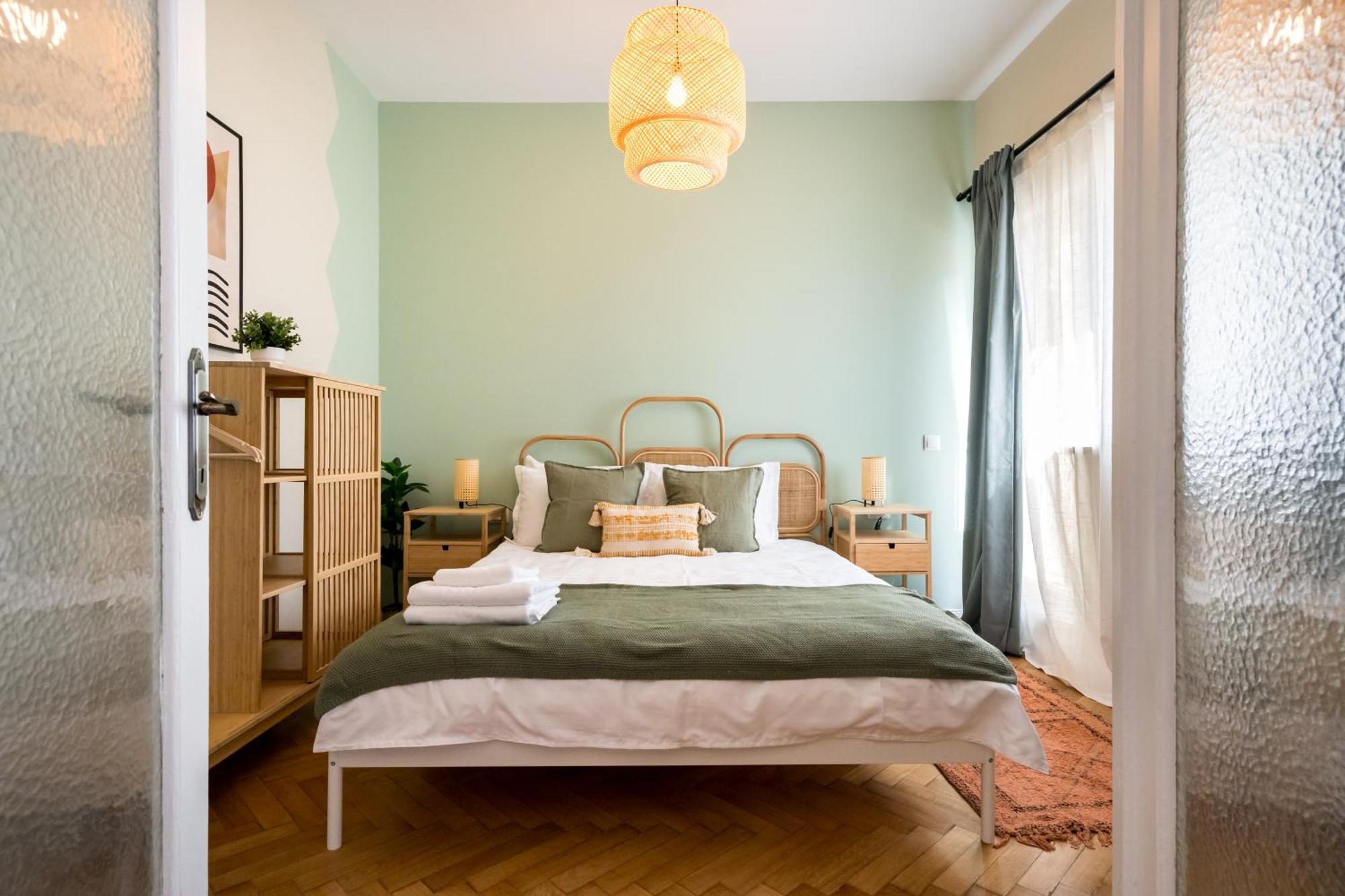 Urban Dream Studio With City Views & Comfort Bukares Bagian luar foto
