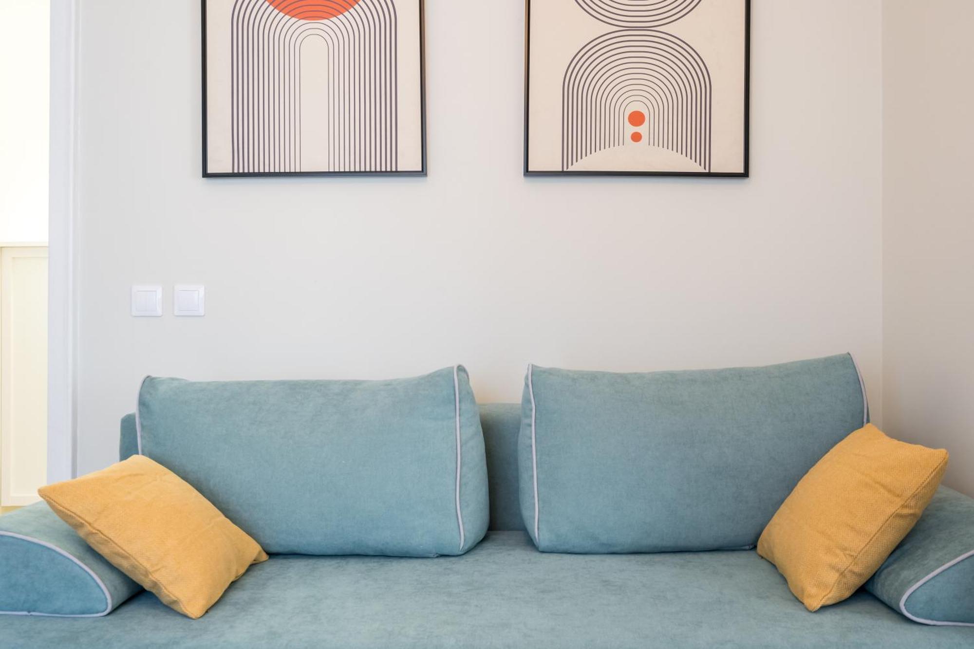 Urban Dream Studio With City Views & Comfort Bukares Bagian luar foto