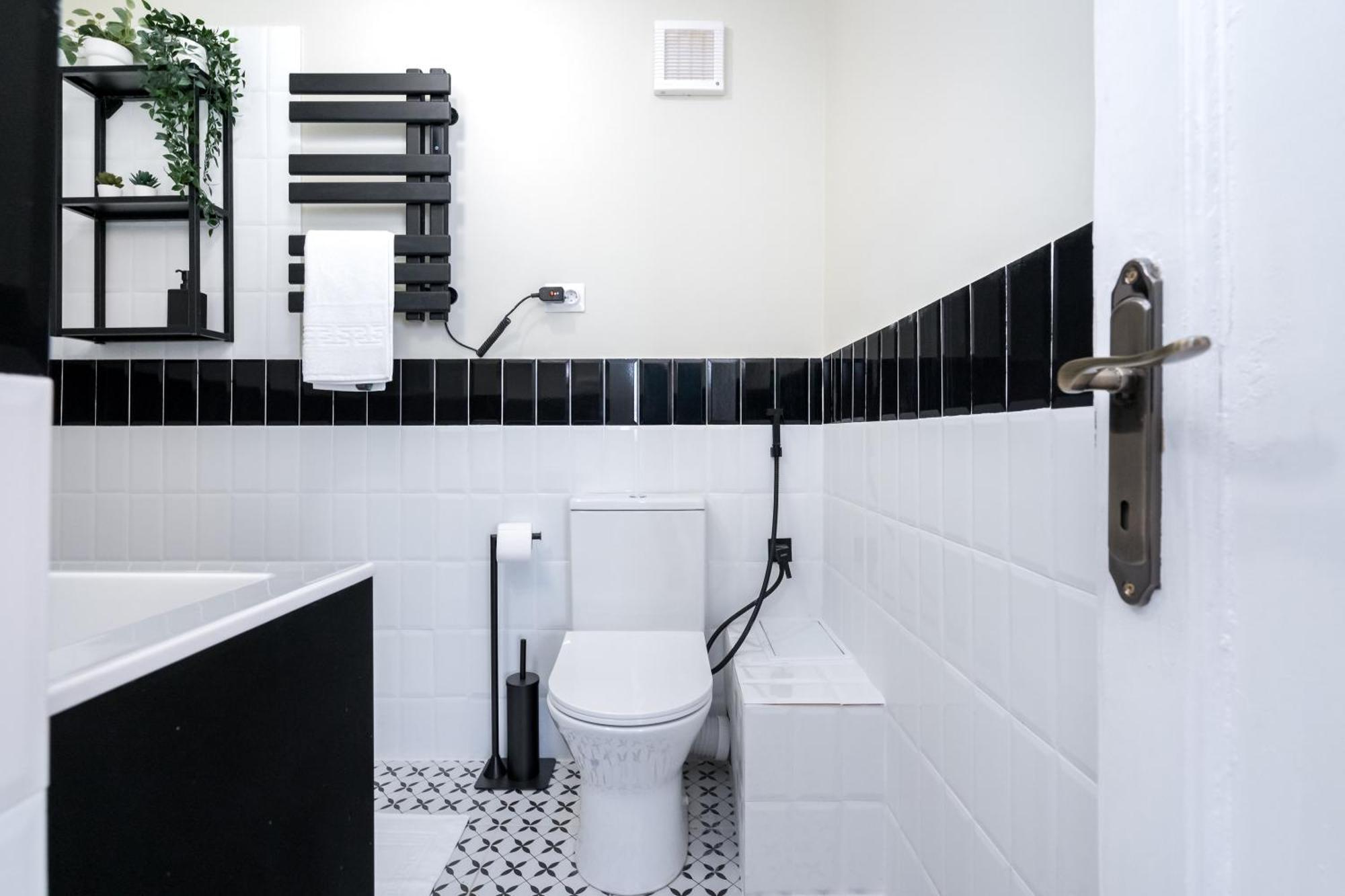 Urban Dream Studio With City Views & Comfort Bukares Bagian luar foto