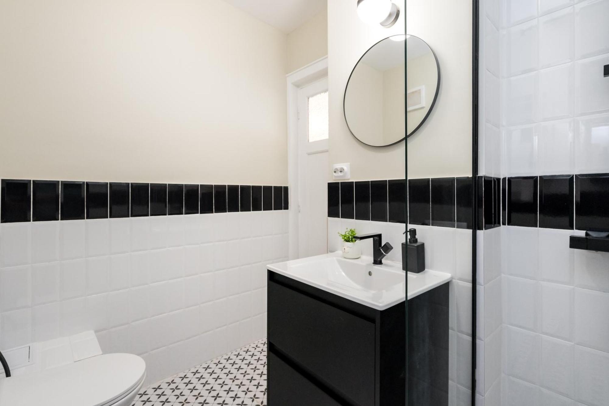 Urban Dream Studio With City Views & Comfort Bukares Bagian luar foto